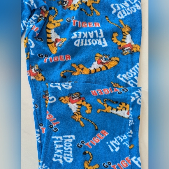 Kelloggs frosted flakes sleep pant tiny the tiger sz Small. 😁 - Picture 9 of 10